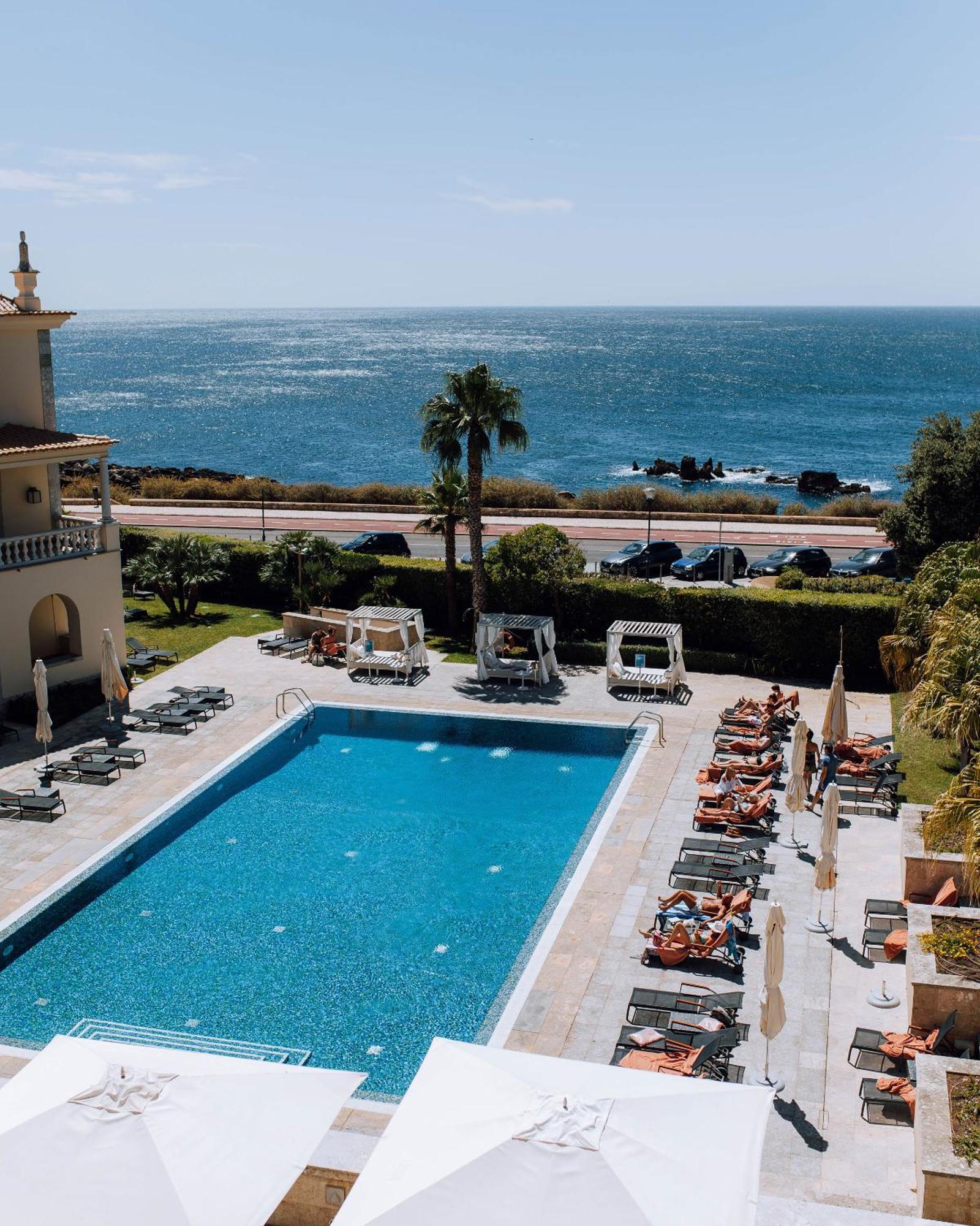 Grande Real Villa Italia Hotel & Spa Cascais Ngoại thất bức ảnh The pool at the hotel
