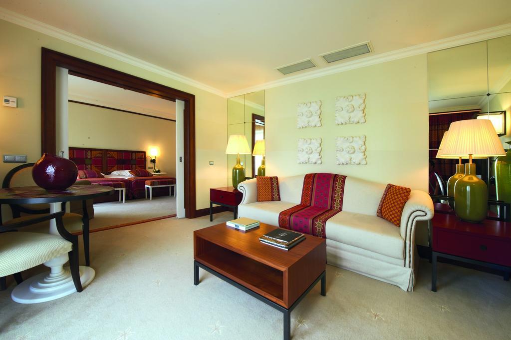 Grande Real Villa Italia Hotel & Spa Cascais Ngoại thất bức ảnh A suite at the InterContinental