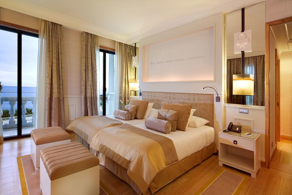 Grande Real Villa Italia Hotel & Spa Cascais Ngoại thất bức ảnh A bedroom at the hotel